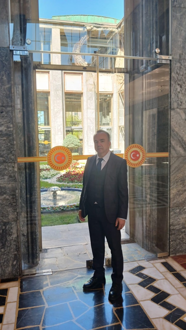 TBMM koridorunda resmi ziyaret anı